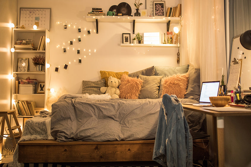 Dorm Room Essentials: Ideas for Useful Items and Decorations — DoorFoto